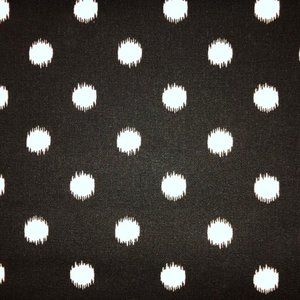 Women's Luxury Ikat Dots Onyx Textile